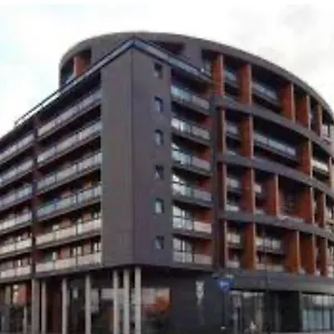  Apartment O2 Excel Airport