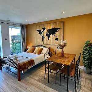  Apartment Cozy Flat With Balcony