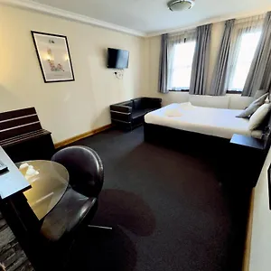 3* Hotell Epsilon