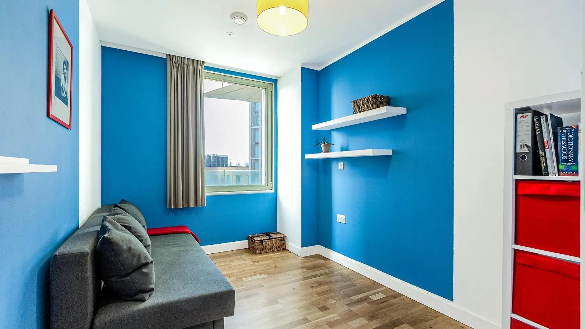 New Listing! 2Br With Balcony In Stratford, 3Min Dlr Apartment London